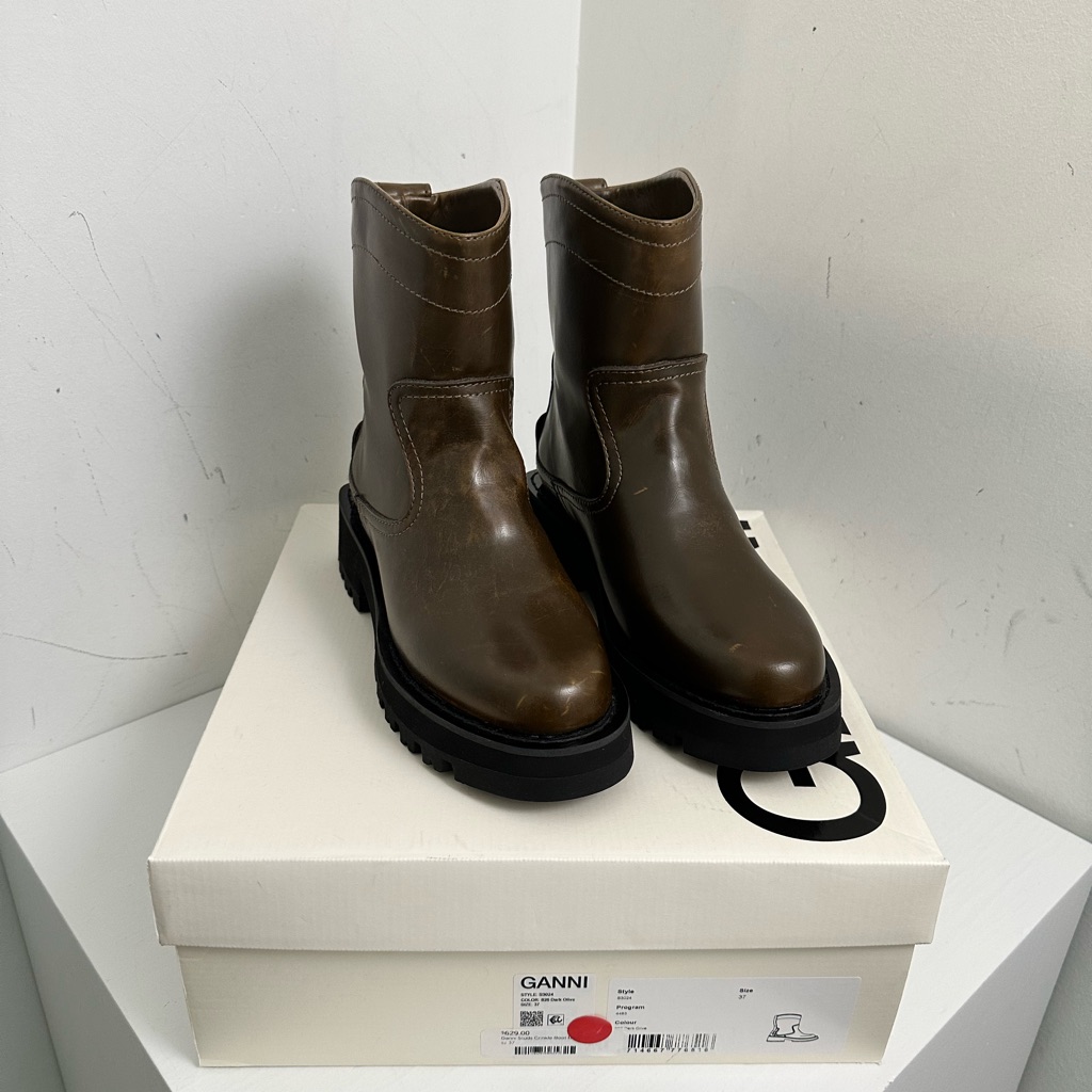 Ganni Studs Crinkle Boot Dark Olive